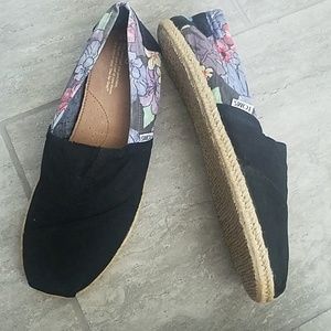 Men's Toms